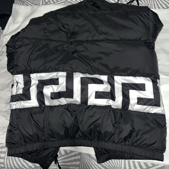 Versace puffer down jacket - Picture 7 of 9